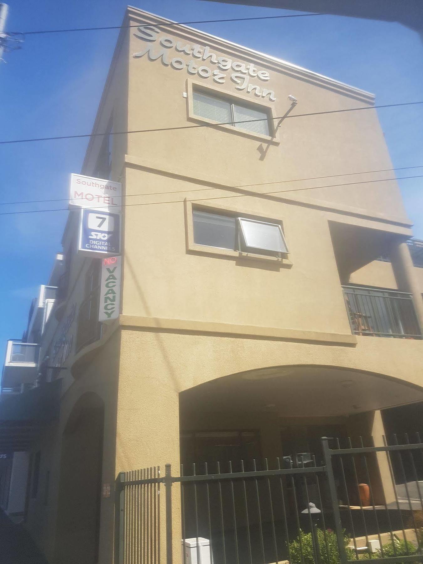 Southgate Motor Inn Уелингтън Екстериор снимка
